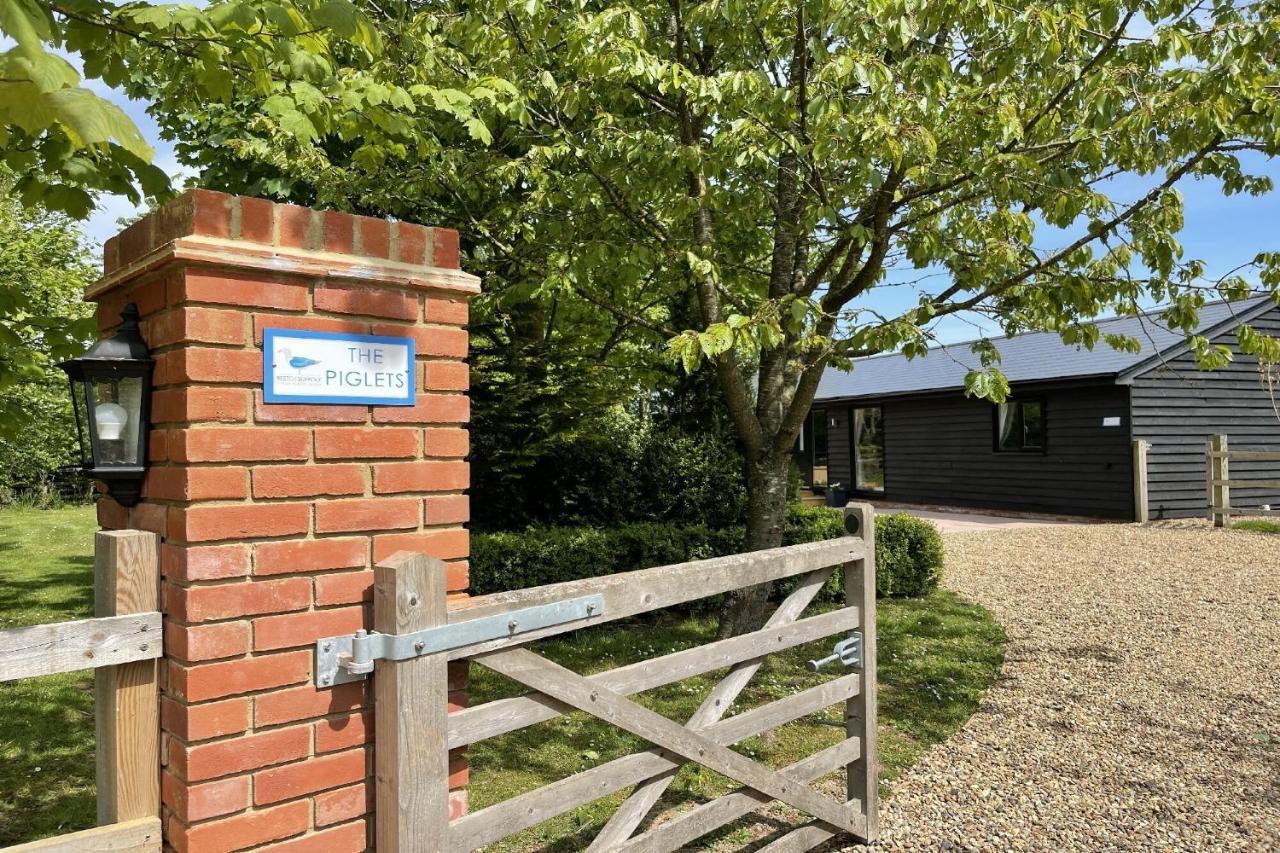 The Piglets Villa Woodbridge Exterior photo